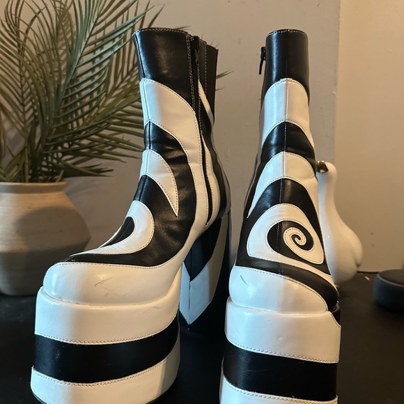 Dolls Kill Black and White Swirl Platform Boots - Picture 3 of 7